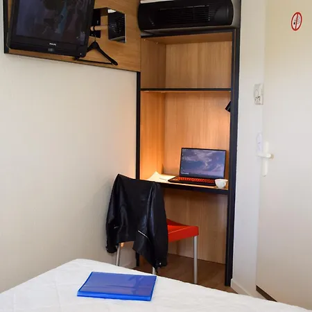 Premiere Classe Hotel *