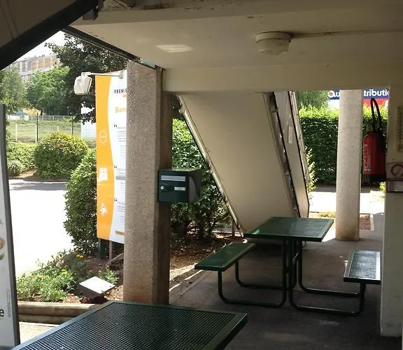 Premiere Classe Hotel *