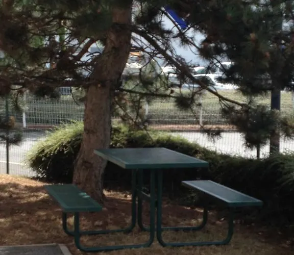 Hotel Premiere Classe *